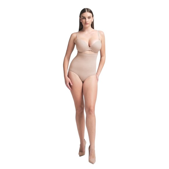 SKIMS Other - NEW Skims Sculpting High-Waisted Brief in Mica - Size XXS/XS